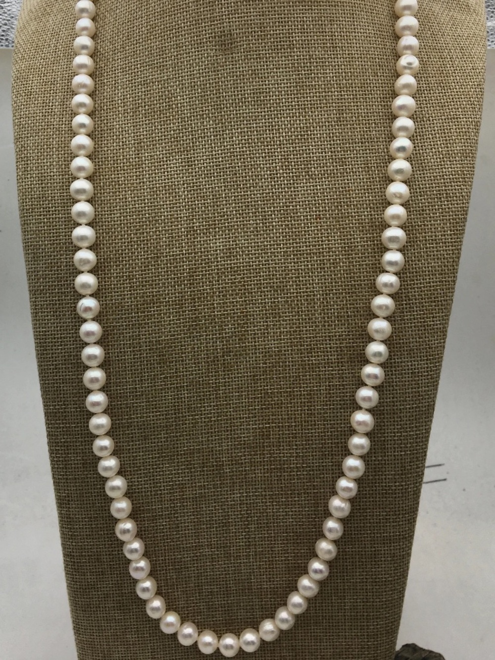 33"  REAL White Cultured Pearls - 8-9mm+ HAND KNOTTED Necklace